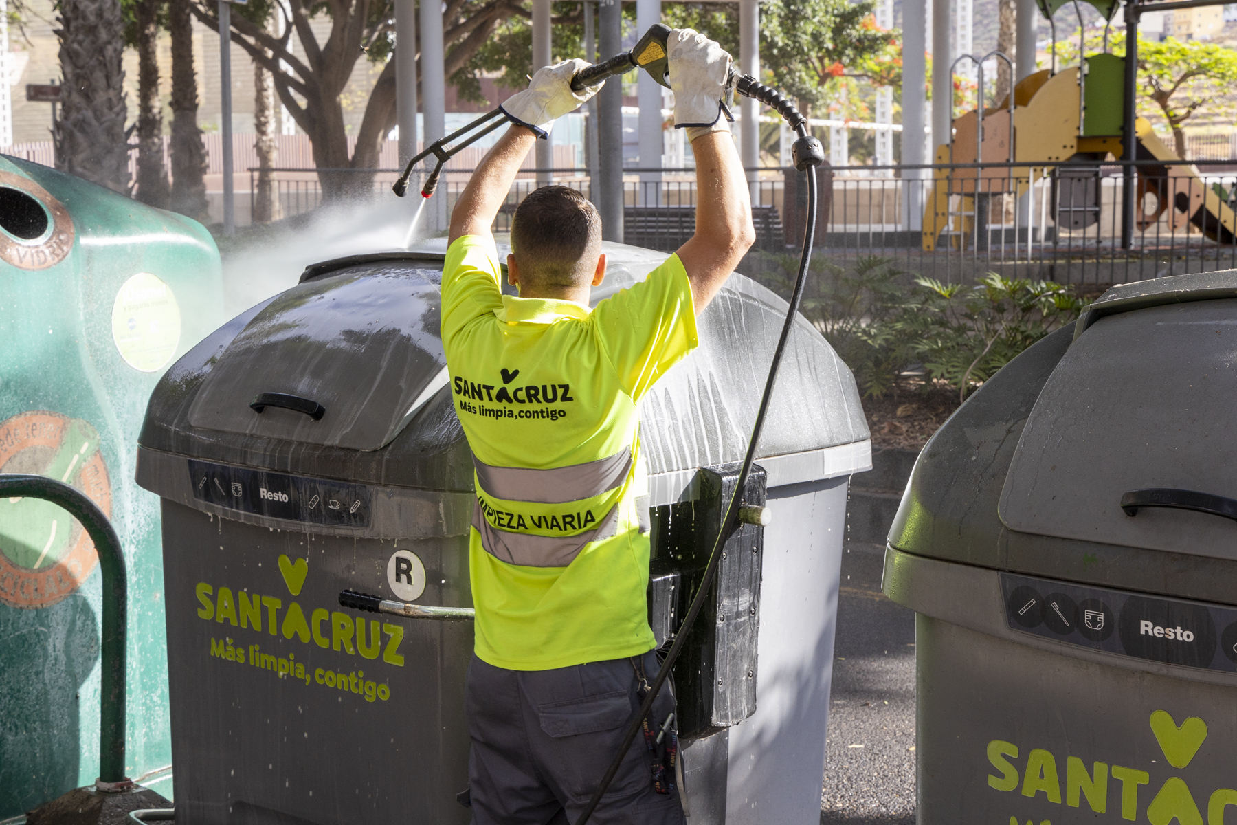 Operativo de limpieza en Santa Cruz